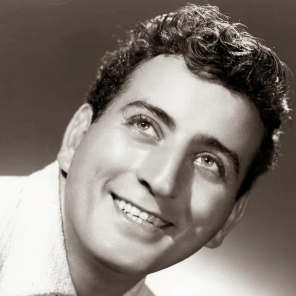 Exclusively - Tony Bennett Hits logo